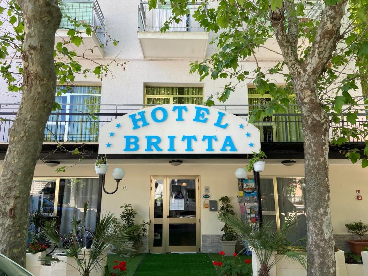 Hotel Britta Римини Экстерьер фото